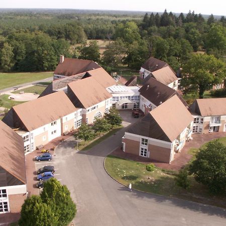 Domaine De Mont-Evray Hotel Nouan-le-Fuzelier Exterior foto